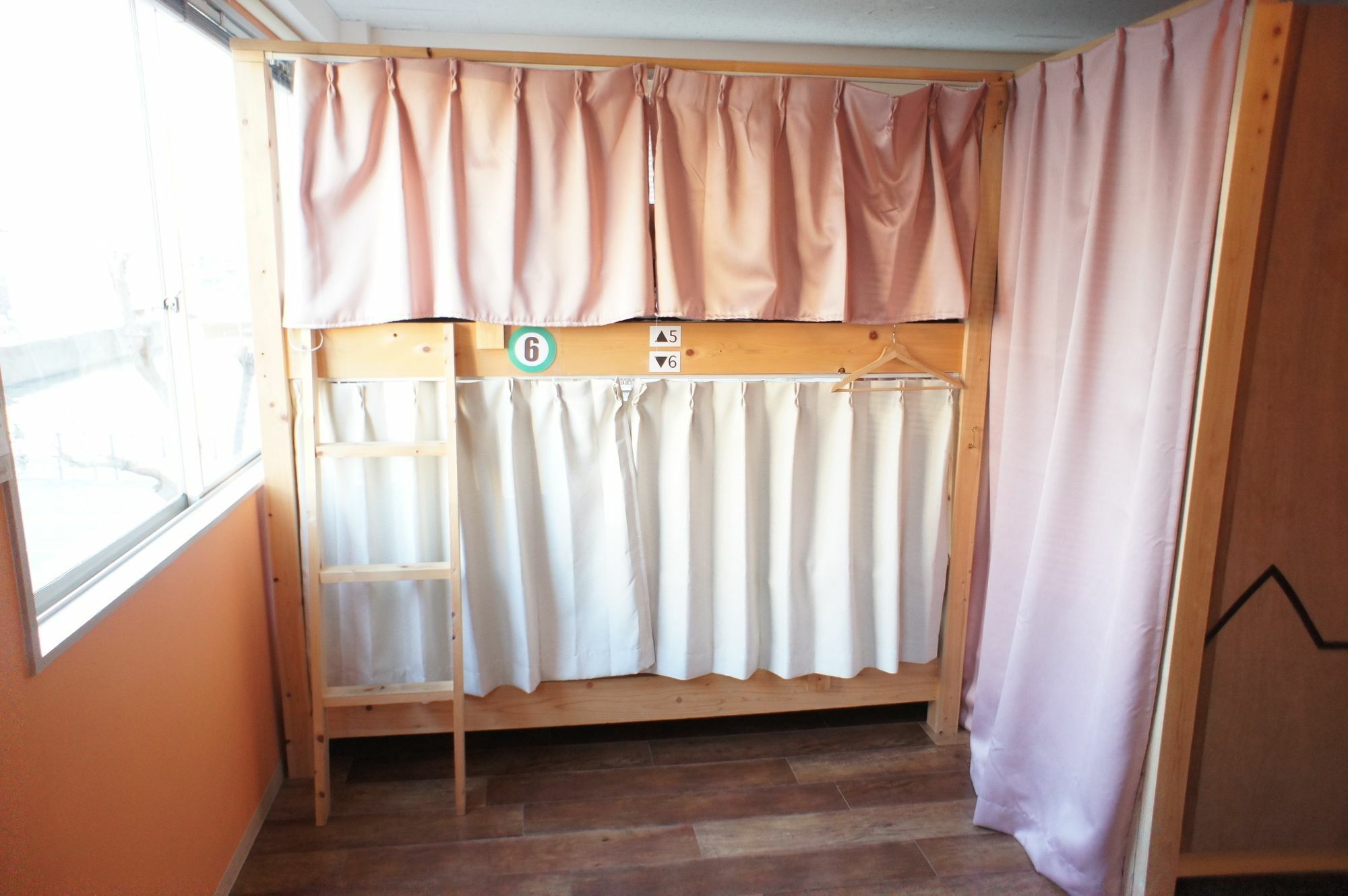 Guesthouse Sun Ōsaka Extérieur photo